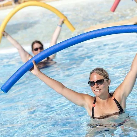 5 Etoiles - Parc Aquatique - Eeiacb キャンプ場 Saint-Jean-dʼOrbetiers