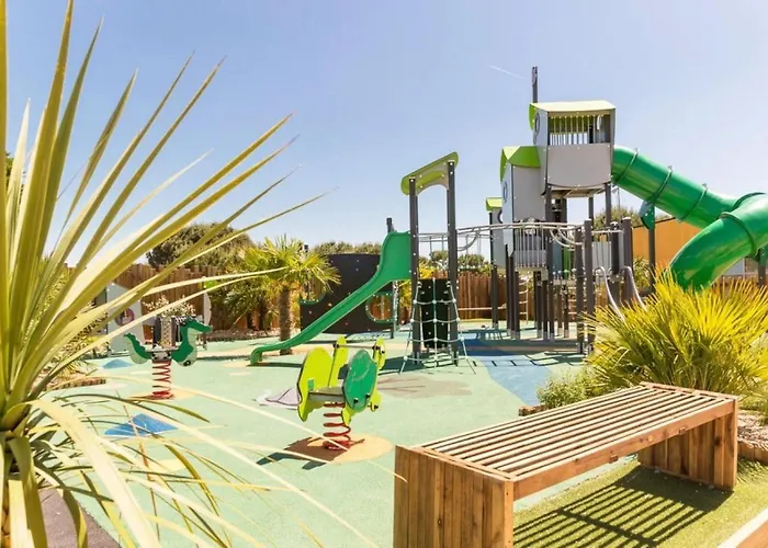 5 Etoiles - Parc Aquatique - Eeiacb * Saint-Jean-dʼOrbetiers